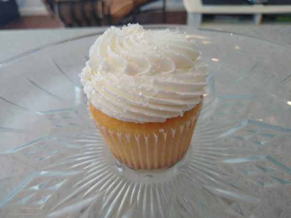 White Wedding Cupcake