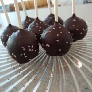 Chocolate Caramel Sea Salt Cake Pops