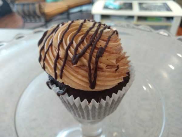 Chocolate Peanut Butter Cupcake