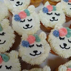Llama Cupcakes