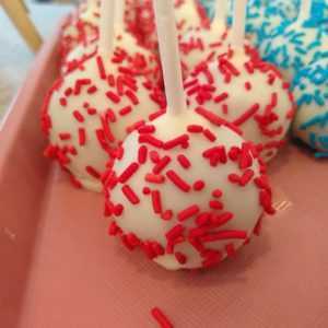Red Velvet Cake Pop