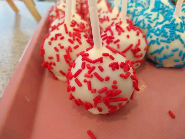 Red Velvet Cake Pop