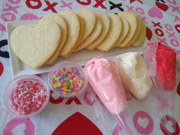 Valentine's Cookie Decorating Kit