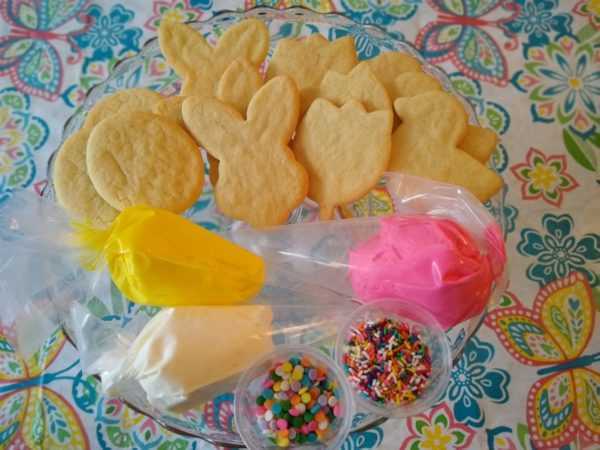 Easter cookie decorating kit
