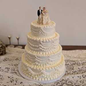 Vintage Piping Wedding Cake